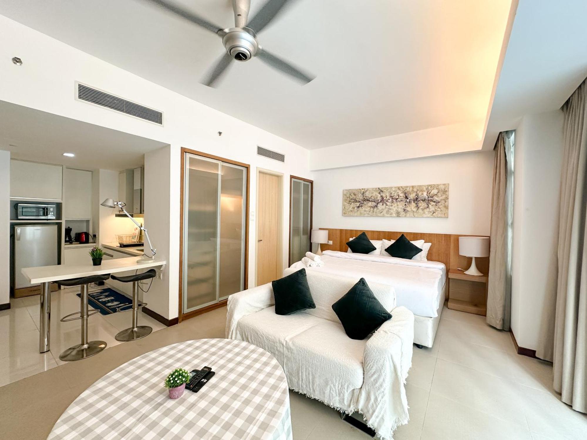 Klcc Suites By Nhb Kuala Lumpur Exterior photo